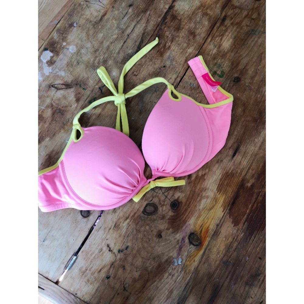 Victoria’s Secret bikini top